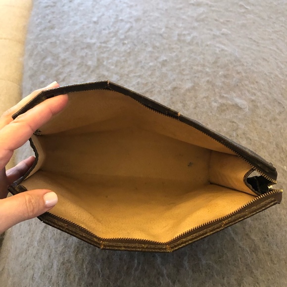 Louis Vuitton vintage clutch❤️ - Picture 7 of 11